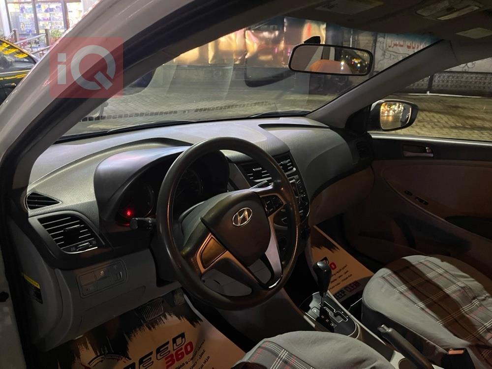 هیۆندای ئەکسنت هاچباک